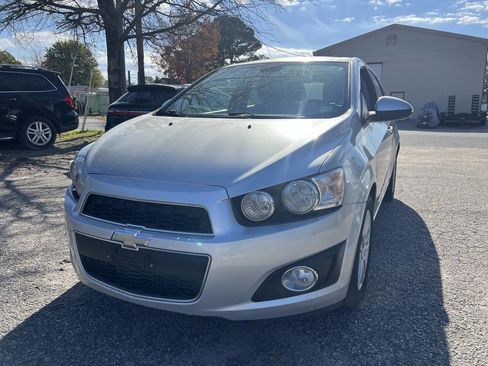 Used 2012 Chevrolet Sonic LT image 2