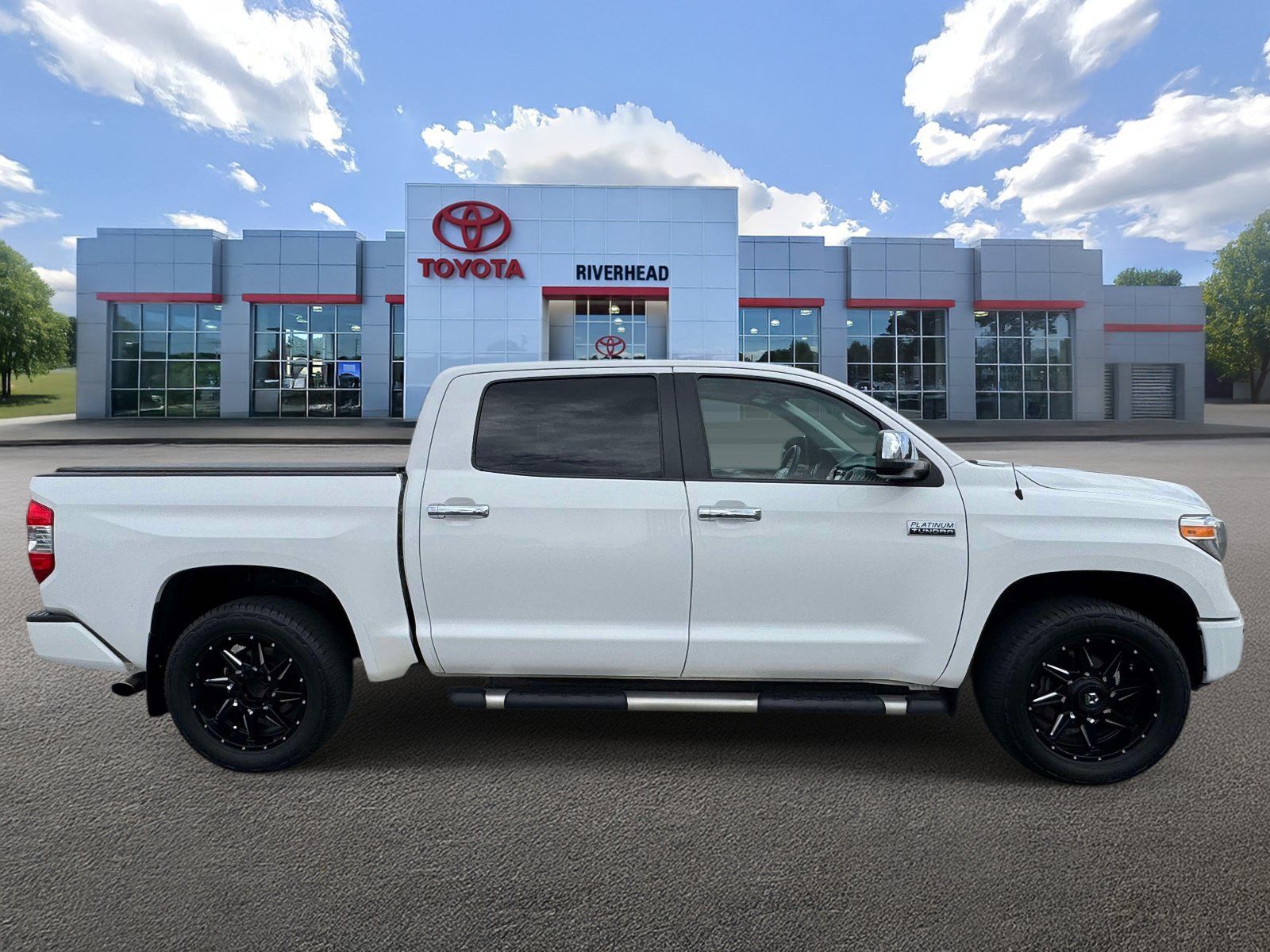 Used 2019 Toyota Tundra Platinum AWD/4WD image 5