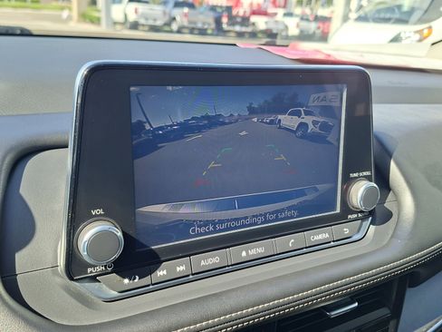 Certified 2025 Nissan Rogue SV w/ SV Premium Package FWD image 13