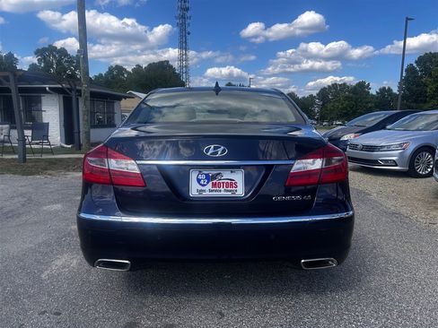 Used 2012 Hyundai Genesis 4.6 RWD image 4