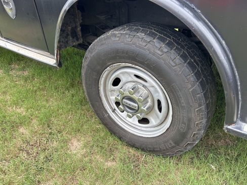 Used 2019 Ford F250 XL w/ Power Equipment Group image 8