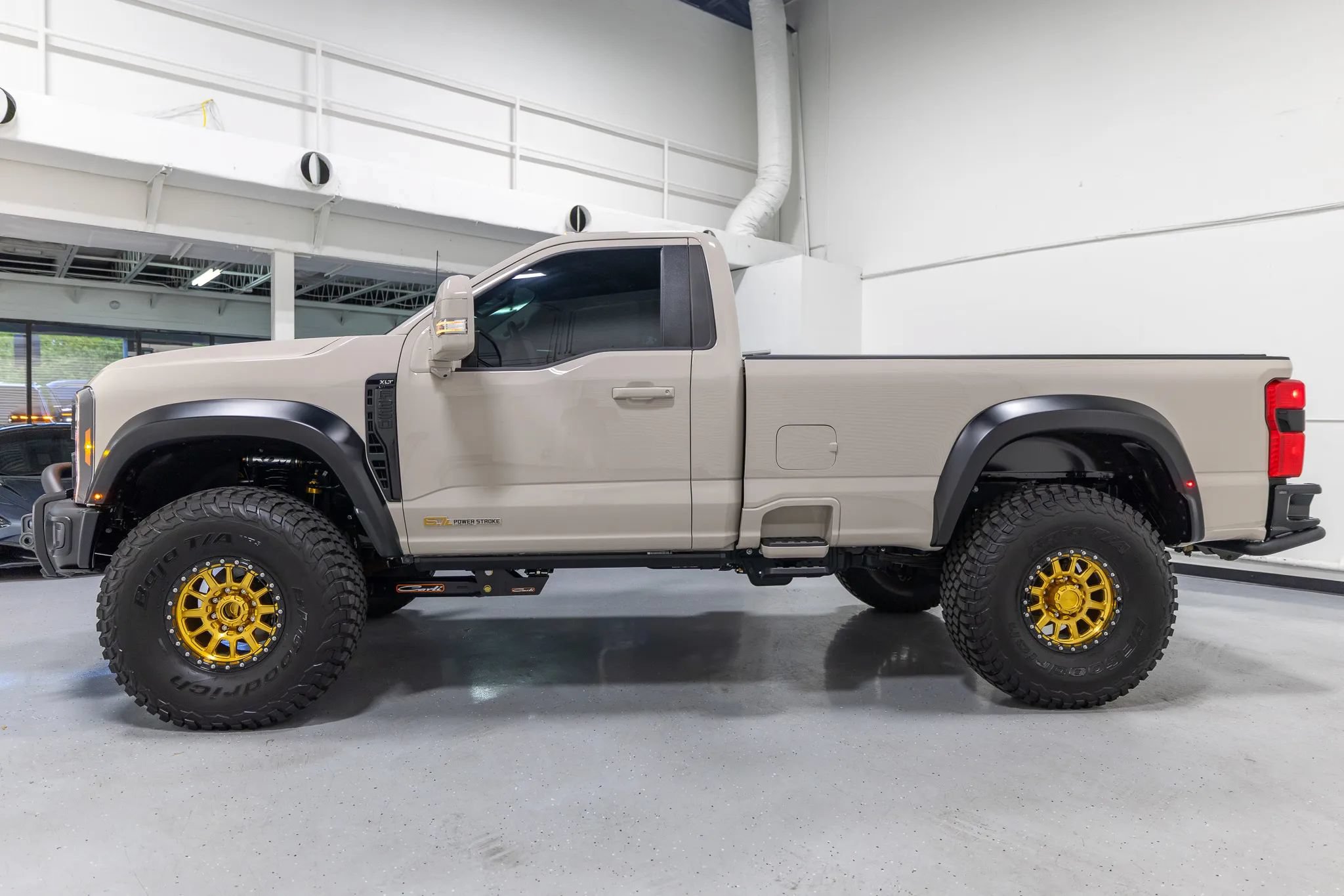 Used 2025 Ford F250 XLT w/ 360-Degree Camera Package AWD/4WD image 25
