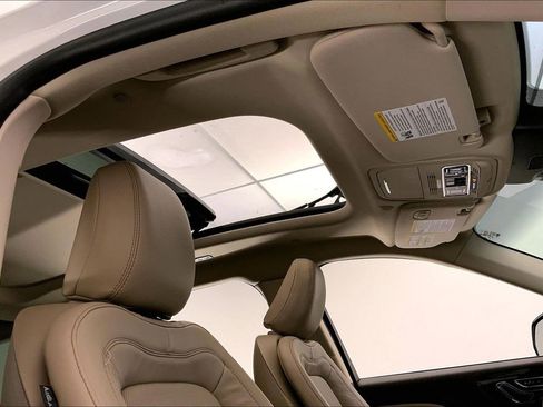 Used 2023 Lincoln Aviator Reserve w/ Equipment Group 201A image 25