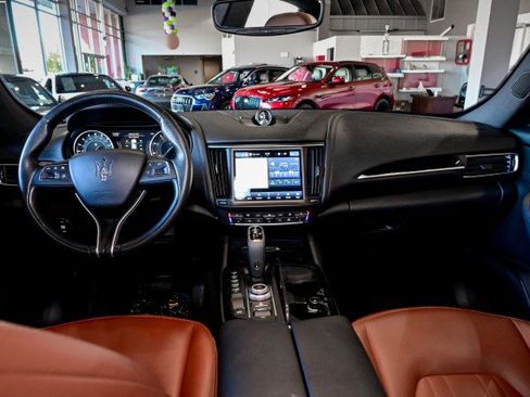 Used 2022 Maserati Levante GT image 31