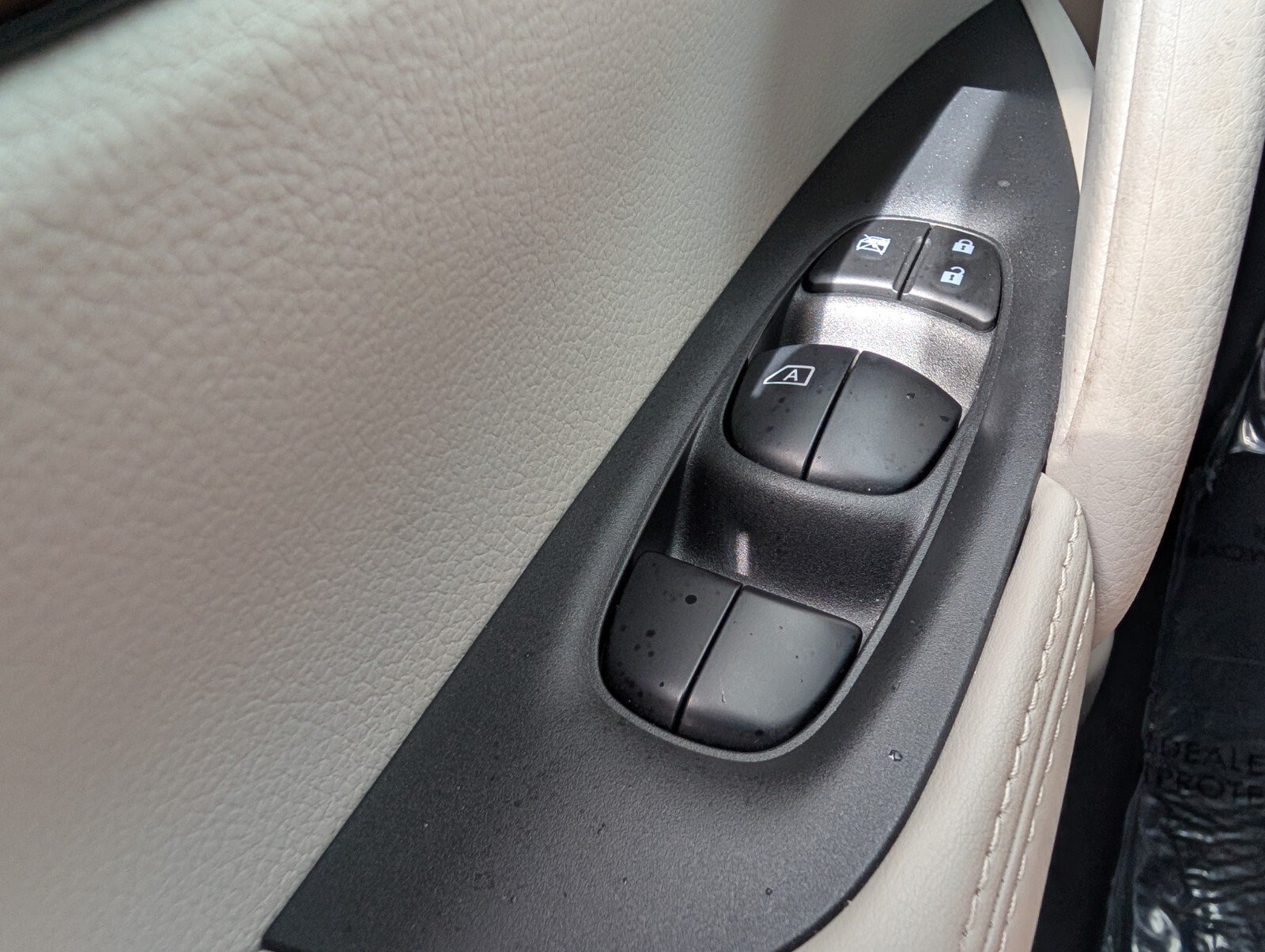 Certified 2022 Nissan Rogue Sport SL FWD image 37