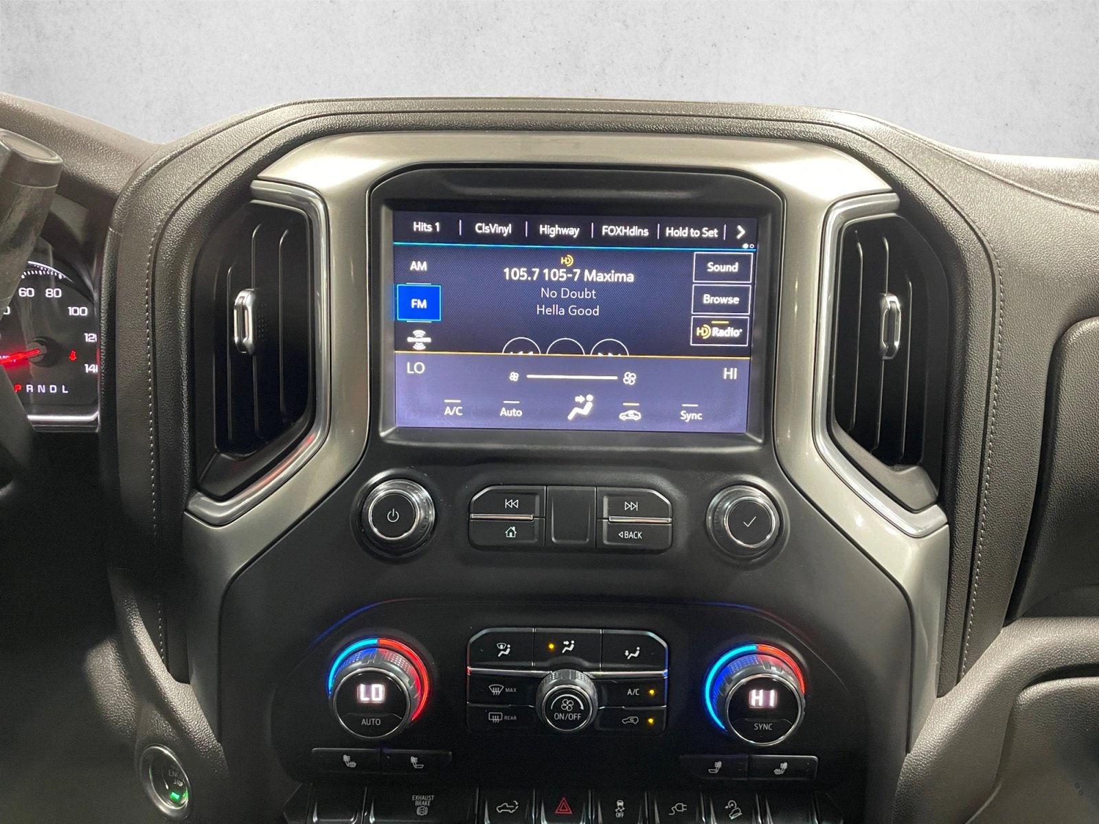 Used 2020 Chevrolet Silverado 2500 LT AWD/4WD image 15