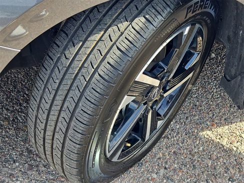 Used 2025 Nissan Sentra SV image 31