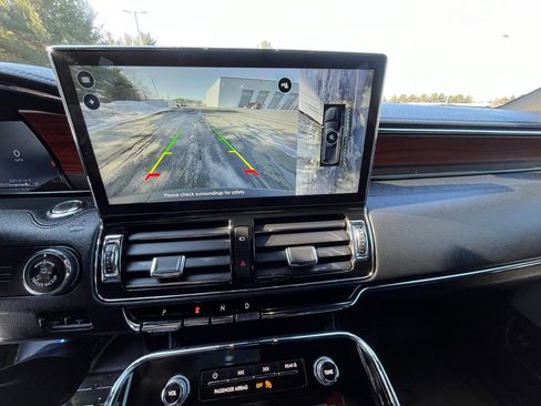 Certified 2024 Lincoln Navigator Reserve image 12