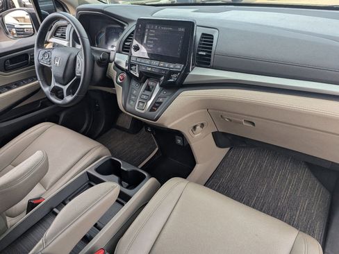 Used 2024 Honda Odyssey EX-L image 13