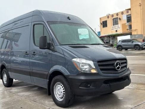 Used 2018 Mercedes-Benz Sprinter 2500 image 16