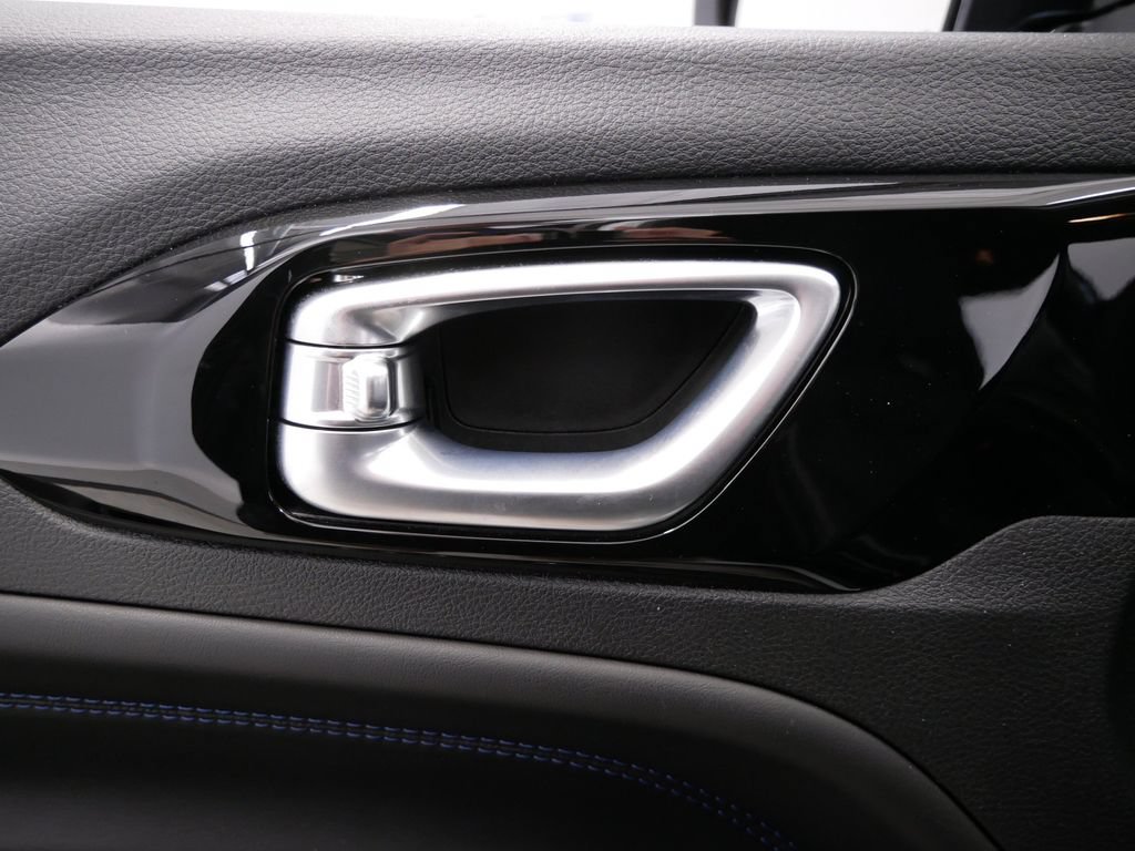 New 2026 Jeep Compass Latitude AWD/4WD image 20