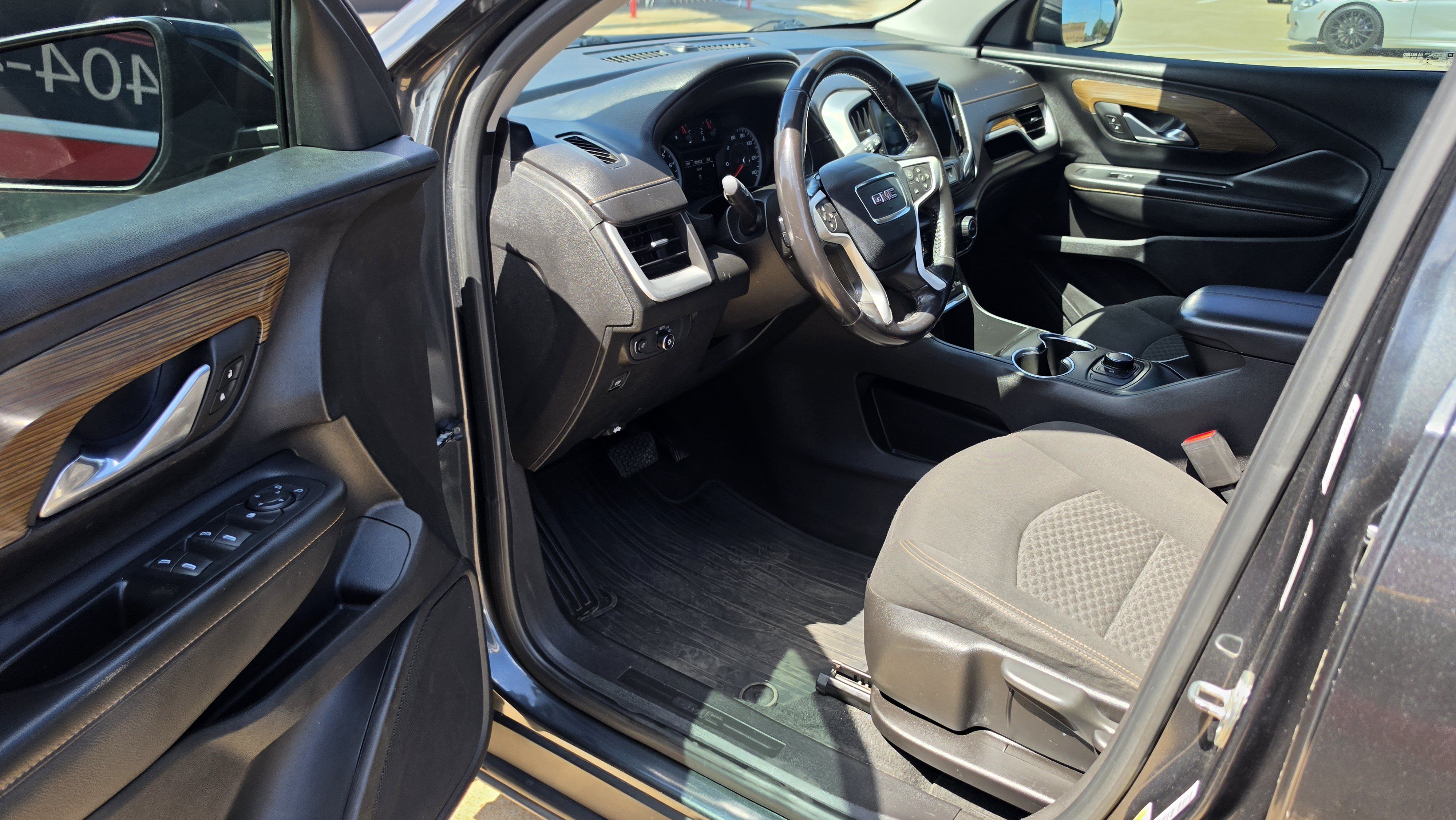 Used 2018 GMC Terrain SLE FWD image 23