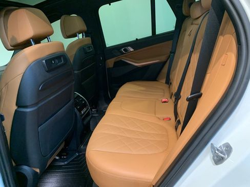 Used 2023 BMW X5 xDrive40i w/ Executive Package image 50