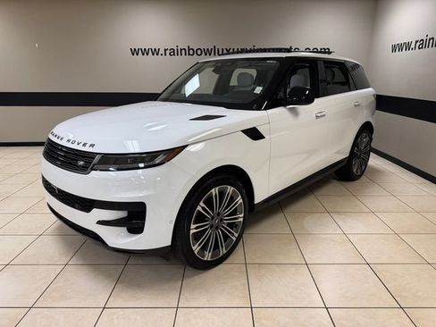 Used 2024 Land Rover Range Rover Sport SE AWD/4WD image 3