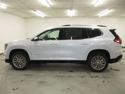 New 2026 GMC Acadia Denali w/ Super Cruise Package AWD/4WD image 9