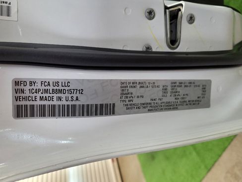 Used 2021 Jeep Cherokee Latitude Plus image 33