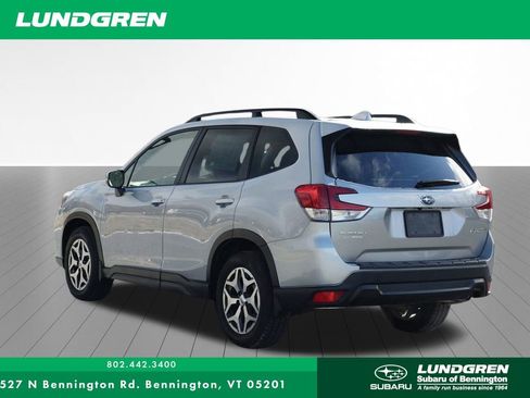 Used 2021 Subaru Forester Premium image 27