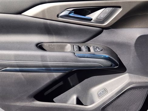 Used 2024 Chevrolet Traverse LS image 21