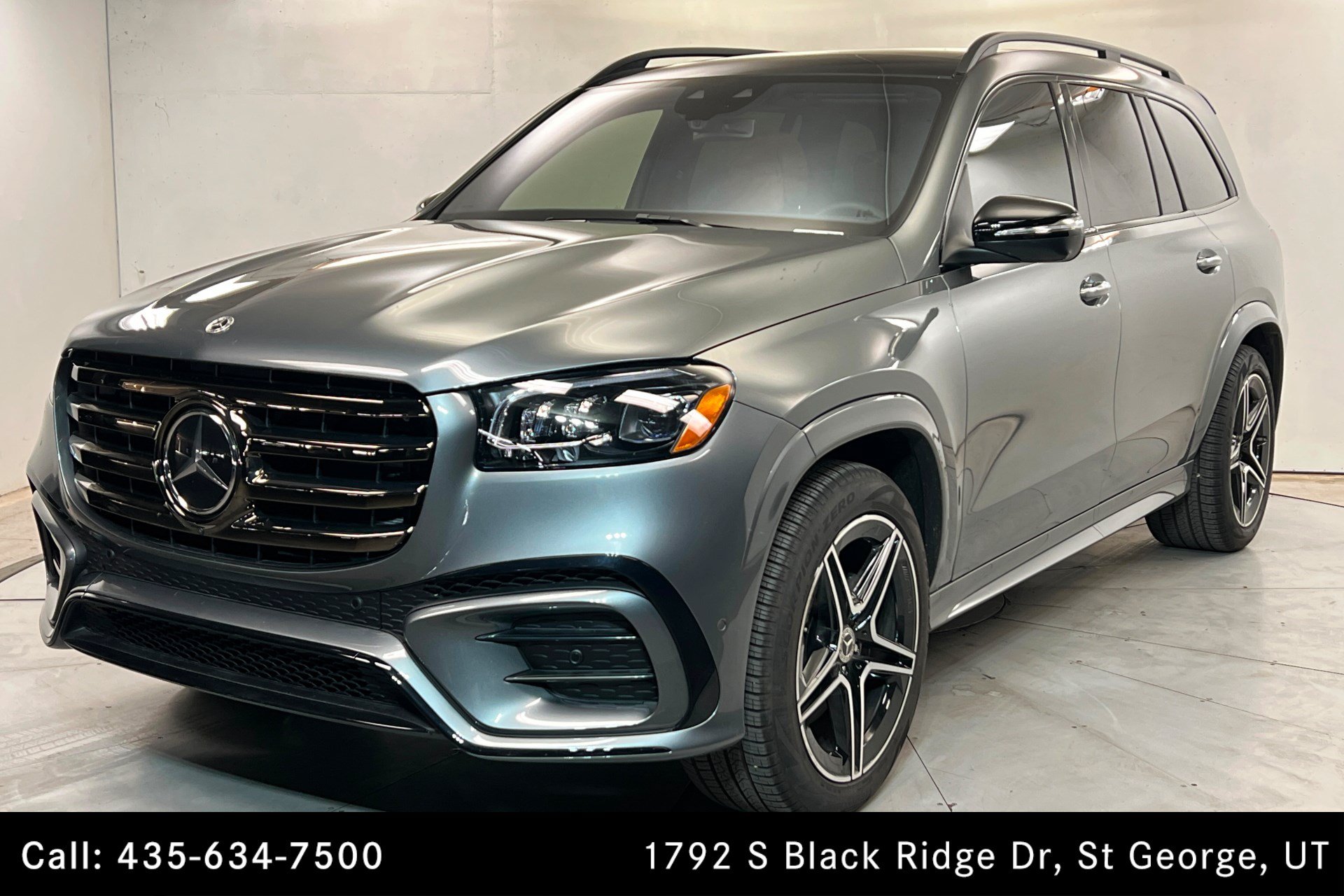 Used 2026 Mercedes-Benz GLS 450 4MATIC image 1