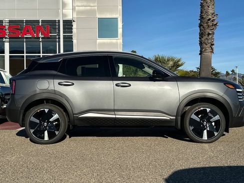 New 2026 Nissan Kicks SR image 4