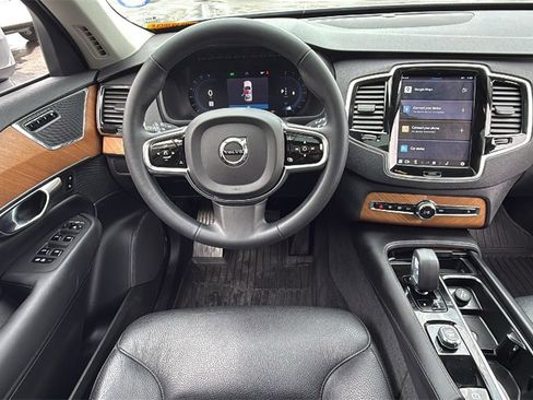 Certified 2023 Volvo XC90 B6 Plus image 8