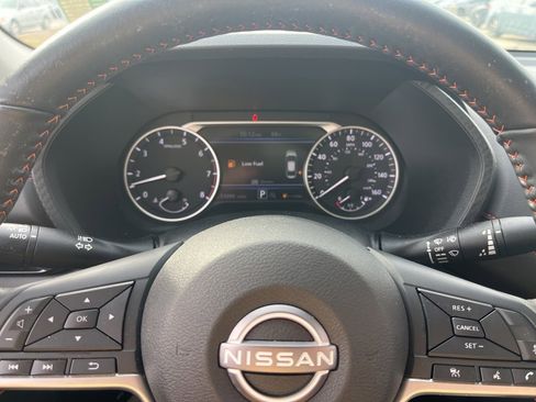 Used 2024 Nissan Sentra SR w/ SR Premium Package image 12