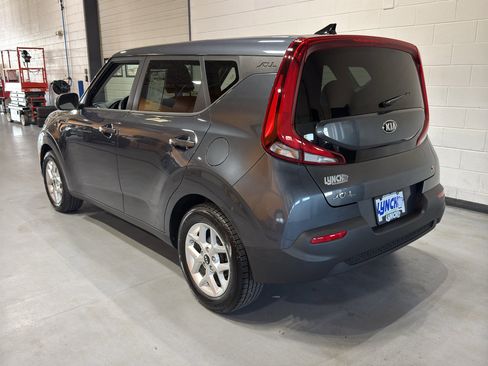 Used 2020 Kia Soul S FWD image 3