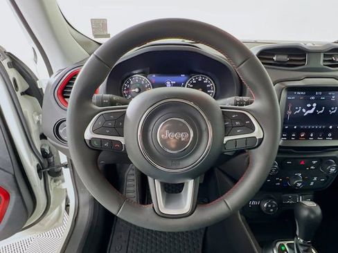 Used 2023 Jeep Renegade Trailhawk image 12