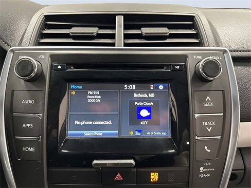 Used 2015 Toyota Camry XSE image 21