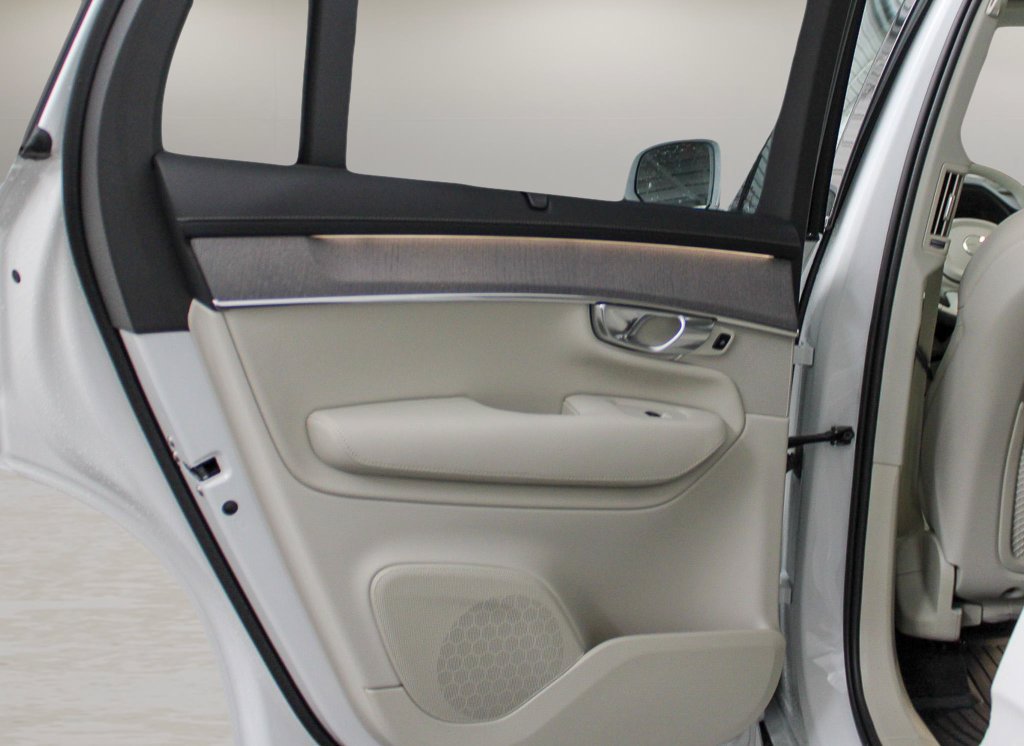 Certified 2026 Volvo XC90 B6 Ultra w/ Protection Package AWD/4WD image 28