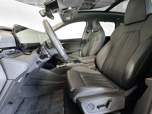 Used 2025 Audi Q6 e-tron Premium Plus image 18