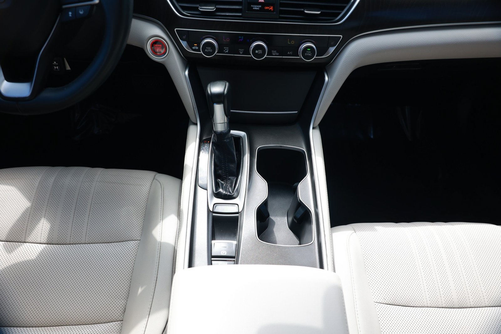 Used 2018 Honda Accord EX-L image 32