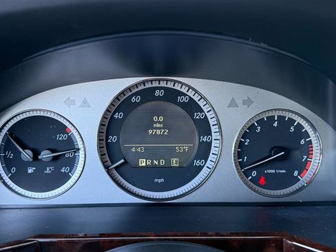 Used 2011 Mercedes-Benz GLK 350 4MATIC image 25