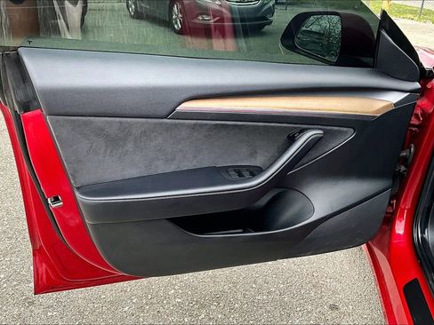 Used 2022 Tesla Model 3 Standard Range image 23