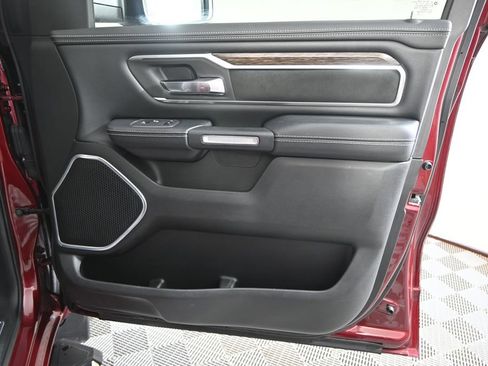Used 2019 RAM 1500 Laramie AWD/4WD image 13