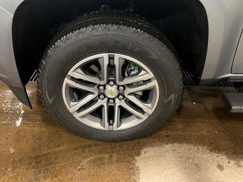 Used 2022 Chevrolet Colorado LT w/ LT Convenience Package image 14