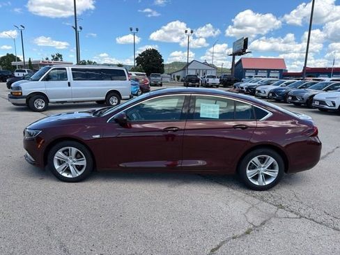 Used 2019 Buick Regal Preferred FWD image 2