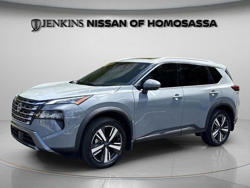 Certified 2024 Nissan Rogue SL w/ SL Premium Package image 11