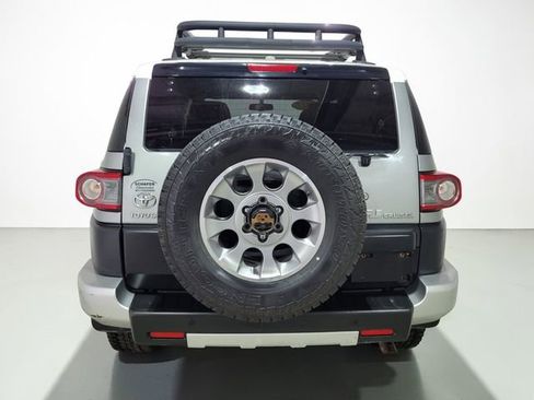 Used 2012 Toyota FJ Cruiser 4WD image 19