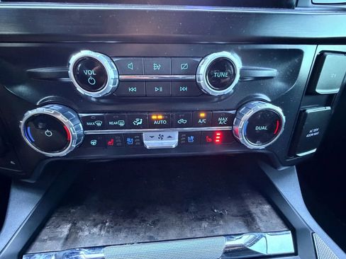 Used 2023 Ford F450 Lariat w/ Lariat Ultimate Package image 22