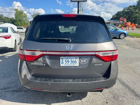 Used 2013 Honda Odyssey Touring Elite image 6
