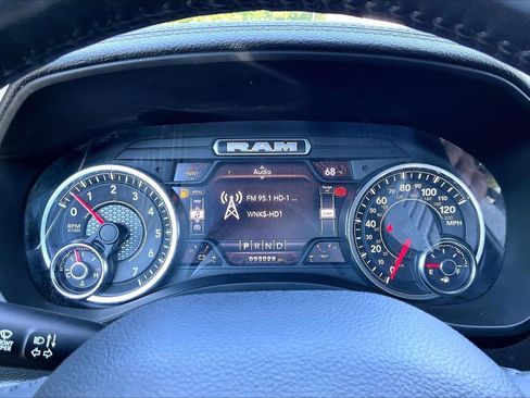 Used 2023 RAM 1500 Laramie AWD/4WD image 10