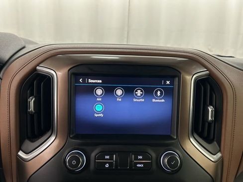 Used 2020 Chevrolet Silverado 3500 High Country w/ Z71 Off-Road Package AWD/4WD image 16