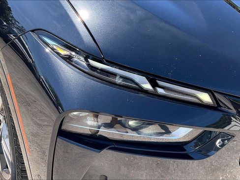 Used 2023 BMW X7 xDrive40i w/ Executive Package image 35