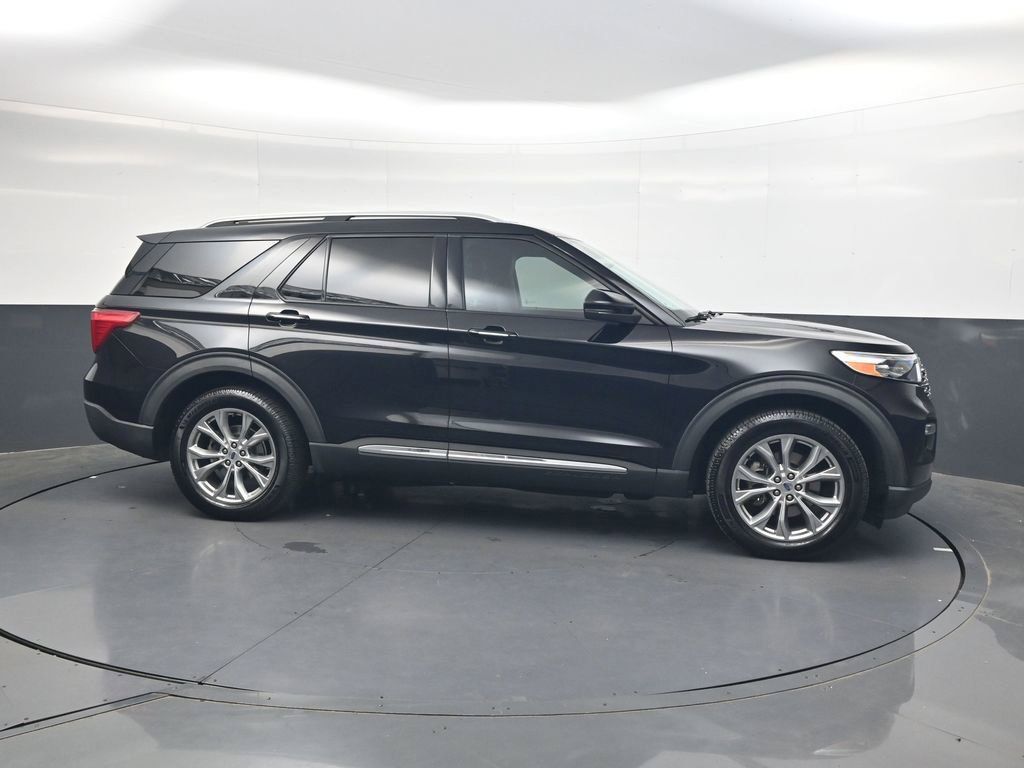 Used 2021 Ford Explorer Limited w/ Equipment Group 301A AWD/4WD image 4