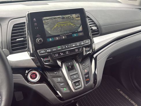Certified 2024 Honda Odyssey Touring image 47