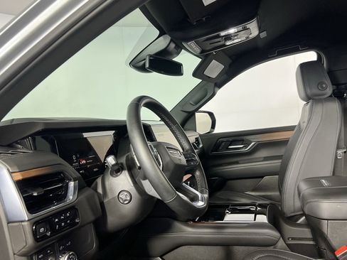 Used 2025 GMC Yukon Denali image 22