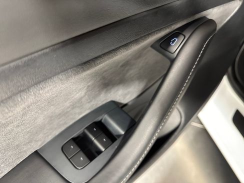 Used 2021 Tesla Model 3 Standard Range Plus image 25