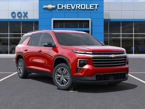 New 2025 Chevrolet Traverse LT image 7
