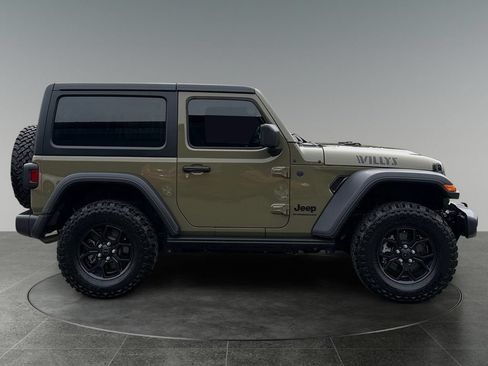 Used 2025 Jeep Wrangler Sport AWD/4WD image 10